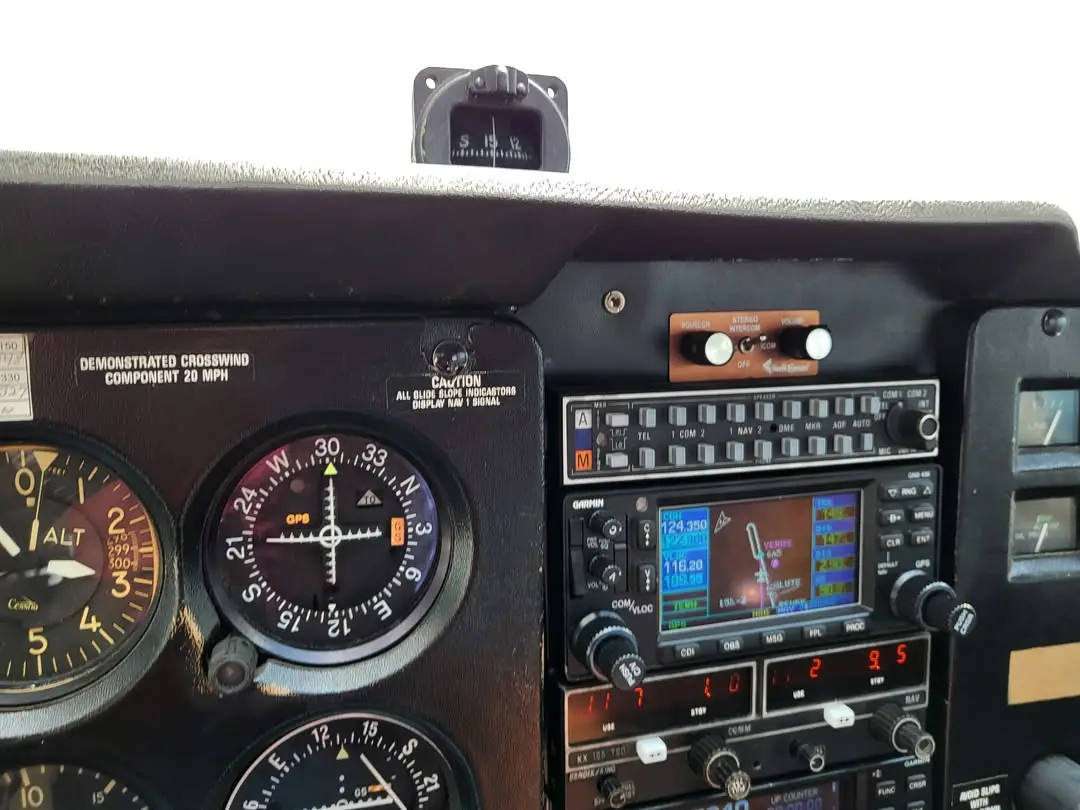 Cockpit view of a mainline commercial aircraft