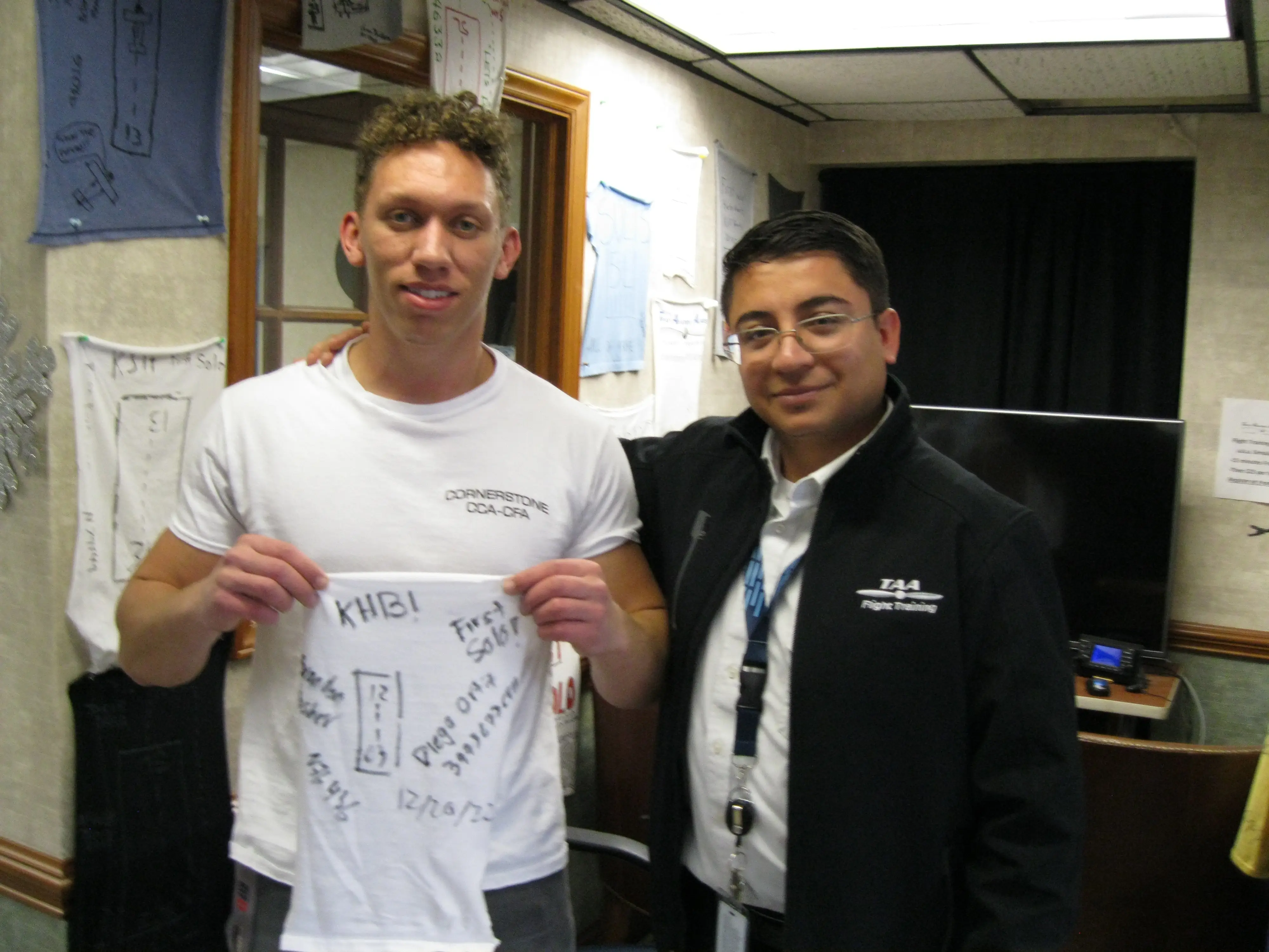 Certified Flight Instructor and student pilot holding discovery flight certificate